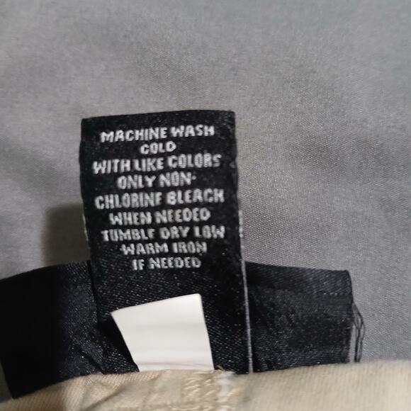 Torrid Jean Cut-Offs 30 AND Lane Bryant Khaki shorts 28-easy care plus size - Picture 15 of 15